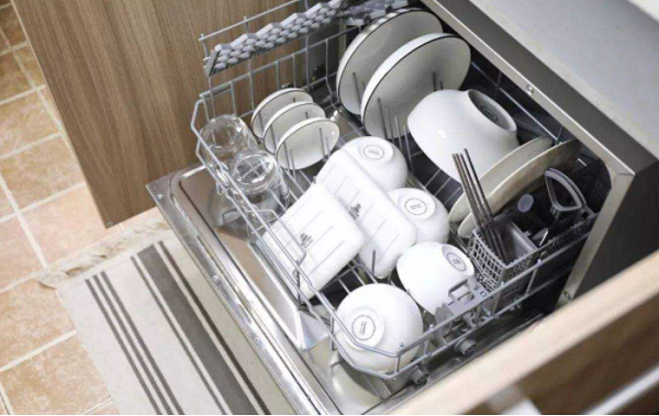 阿里斯顿洗碗机高温消毒保护家人健康安全
